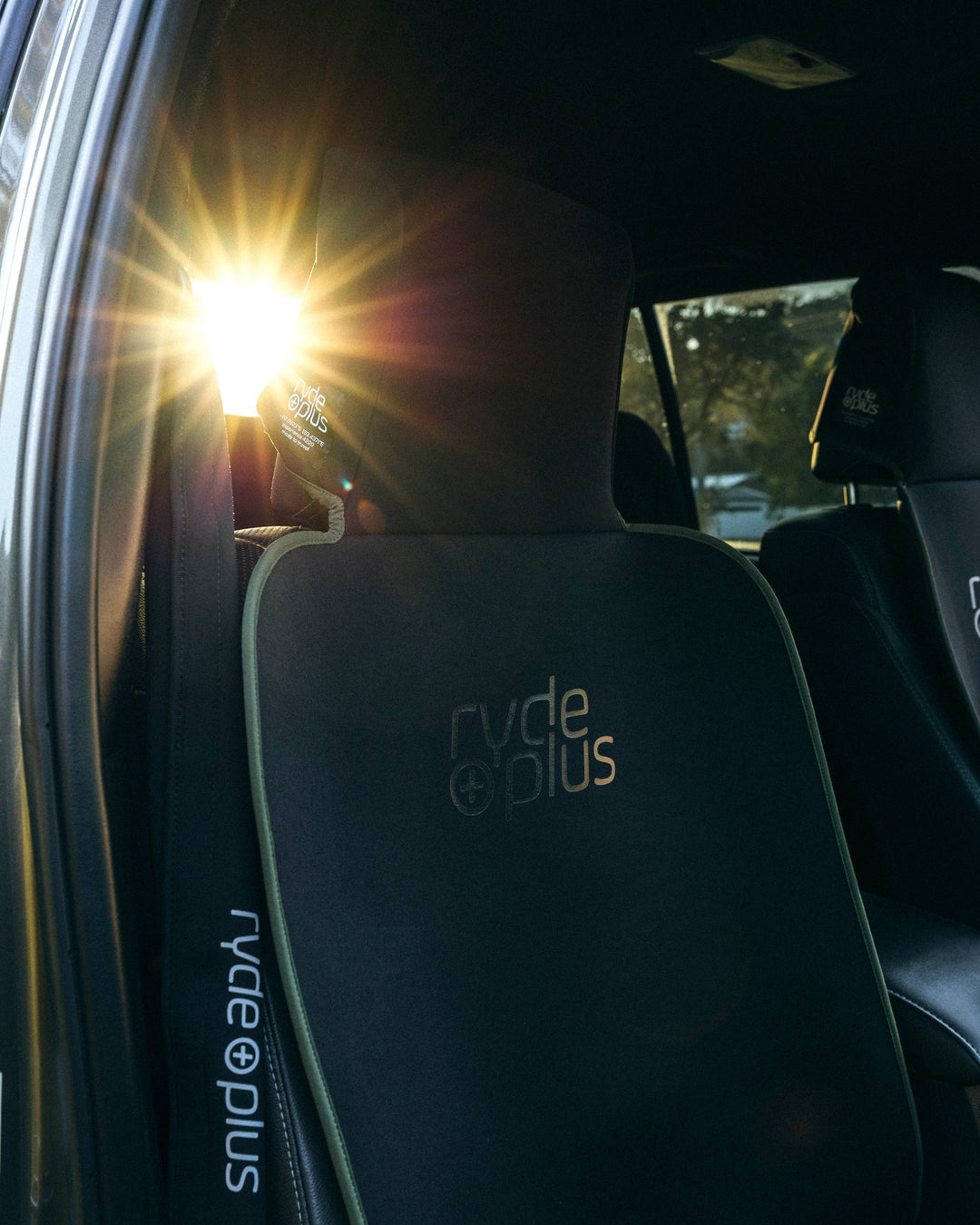 ADVENTURE CAR SEAT PROTECTOR - Black with Military Green Binding